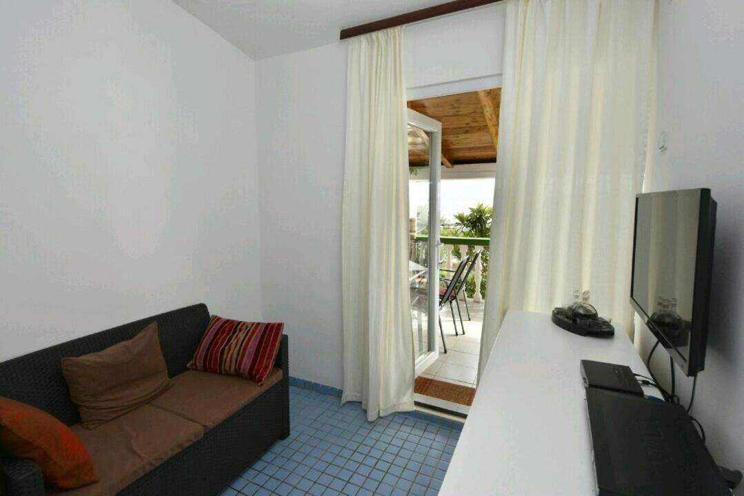Apartman Zora Sukošan Dış mekan fotoğraf